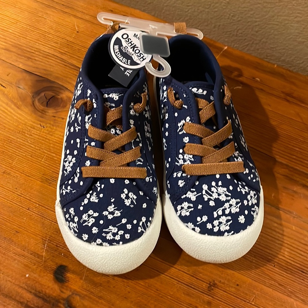 Brand new floral sneaker’s